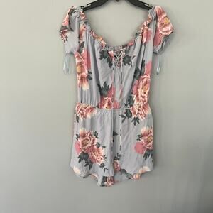 Kendall & Kylie Floral Shorts Romper Women's Size Medium Light Blue & Pink